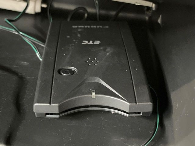 【ETC】高速道路の料金所をストレスなく通過!話題のスポットやサービスエリアに多い「スマートIC」利用時は必須のアイテムです。当店でセットアップを実施、ご納車当日からすぐにご利用いただけます!