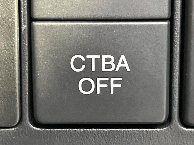 �y�V�e�B�u���[�L�A�N�e�B�u�V�X�e���z�ᑬ���s���ɑO���̎ԗ�����F�����A�Փ˂������Ȏ��͌x��ƃu���[�L�ŏՓˉ���Ɣ�Q�y�����A�V�X�g�B�����S�Ƀh���C�u�����y���݂��������܂��B