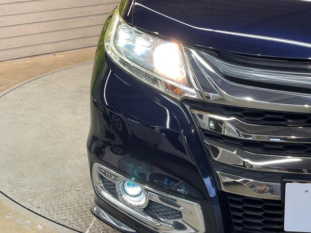 �yLED�w�b�h���C�g�z���V����ԑ��s�����ǍD�Ȏ��E���m�ۂ����S���ĉ^�]�ł��鍂�P�xLED�w�b�h���C�g�𑕔�!�_�����x�������A����d�͂��}�����Ă��܂��B