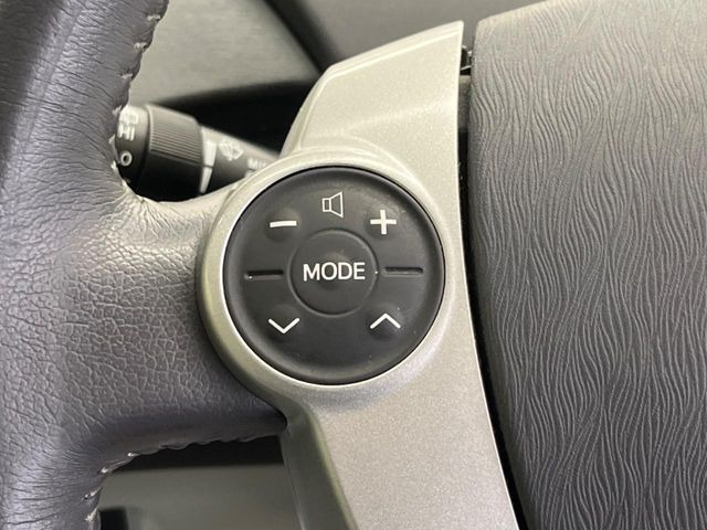 �y�X�e�A�����O�����R���z�^�]���ł��ڐ��͂��̂܂܁A�茳�̃X�C�b�`�ň��S�ɃI�[�f�B�I������ł��܂��B