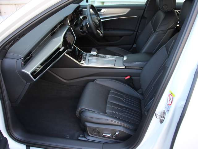 A6アバント45 TFSI クワトロ Sライン 4WD