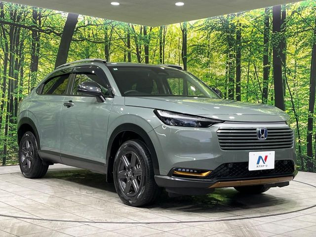 高透明度のガラス皮膜で撥水はもちろん、上質なツヤ・光沢を実現。紫外線や酸性雨から大切な愛車を保護し、色あせ・劣化を防止。「弾スプラッシュコート」、「弾プリミッサコート」からお選びいただけます。