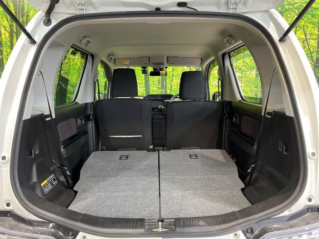 普段のお買い物や通勤、送迎等に十分な荷室スペースを確保しております。セカンドシートを倒すと、大きな荷物の積載も可能です♪