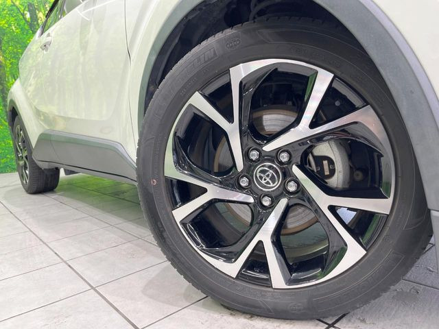 �y���������C���`�A���~�z�C�[���z�O�ςɃ}�b�`���������A���~�z�C�[���𑕒����Ă���܂��B�e��ЊO�A���~�z�C�[����A�X�^�b�h���X�^�C�����戵�����Ă���܂��B���񂲑��k����������