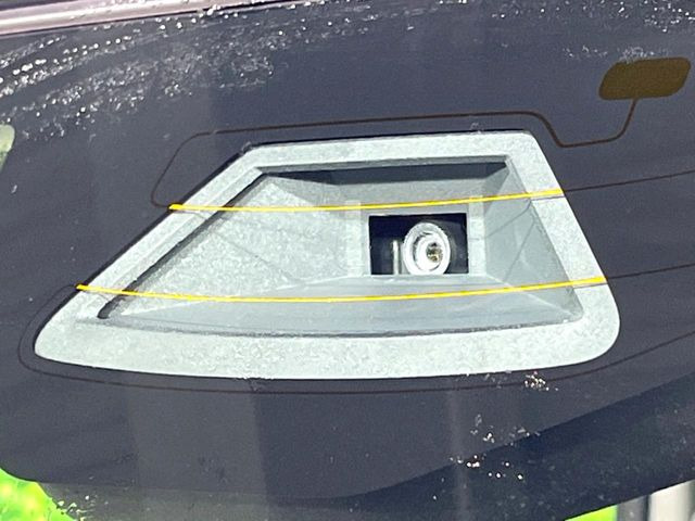 �y�X�Y�L �Z�[�t�e�B�T�|�[�g�z���s���ɑO���̎ԗ�����F�����A�Փ˂������Ȏ��͌x��ƃu���[�L�ŏՓˉ���Ɣ�Q�y�����A�V�X�g�B�����S�Ƀh���C�u�����y���݂��������܂��B