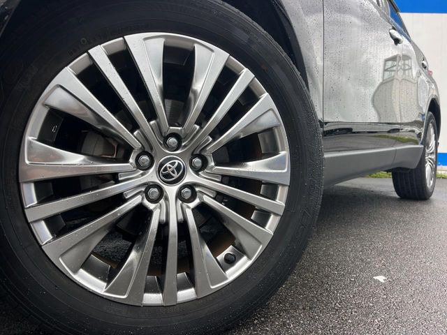 �y�����A���~�z�C�[���z�O�ςɃ}�b�`���������A���~�z�C�[���𑕒����Ă���܂��B�e��ЊO�A���~�z�C�[����A�X�^�b�h���X�^�C�����戵�����Ă���܂��B���񂲑��k����������