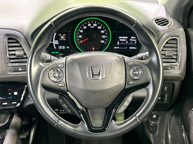 �y�����v�����X�e�A�����O�z�㎿�Ȋv���g�p���邱�ƂŁA��ɂ����������݂ƂĂ��^�]���₷���n���h���ł���