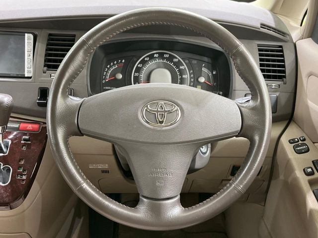 ステアリングも使用感が少なく、きれいな状態となっております♪