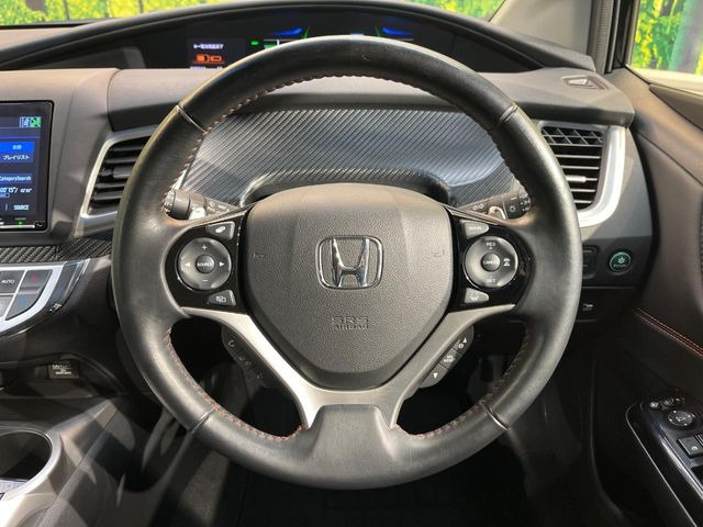 �y�����v�����X�e�A�����O�z�㎿�Ȋv���g�p���邱�ƂŁA��ɂ����������݂ƂĂ��^�]���₷���n���h���ł���