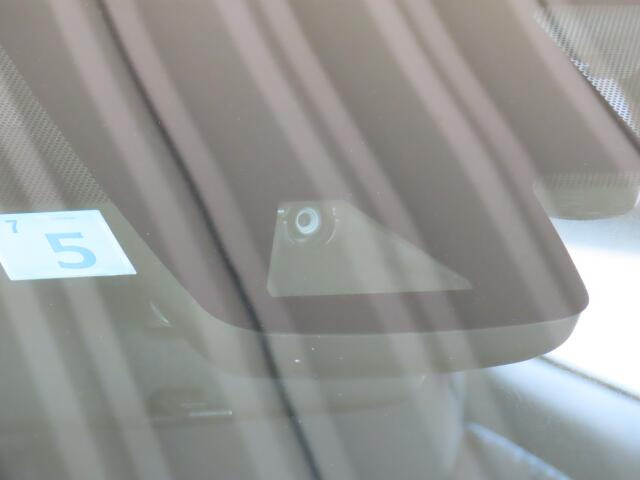 安心の衝突被害軽減装置・レーンキープアシスト付きです