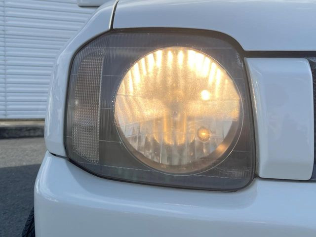 夜間や荒天時により良好な視界で安心な走行をご希望される方には【高輝度LEDヘッドライト】の取付がおすすめ!多くのお客様にご好評いただいております♪