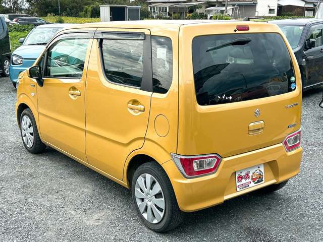 ���X�ł͌y�����Ԃ��畁�ʎԂ܂ŕ��L���I�[�����[�J�[�̎Ԏ�E�F�E�O���[�h��L�x�ɑ����Ă���܂��B