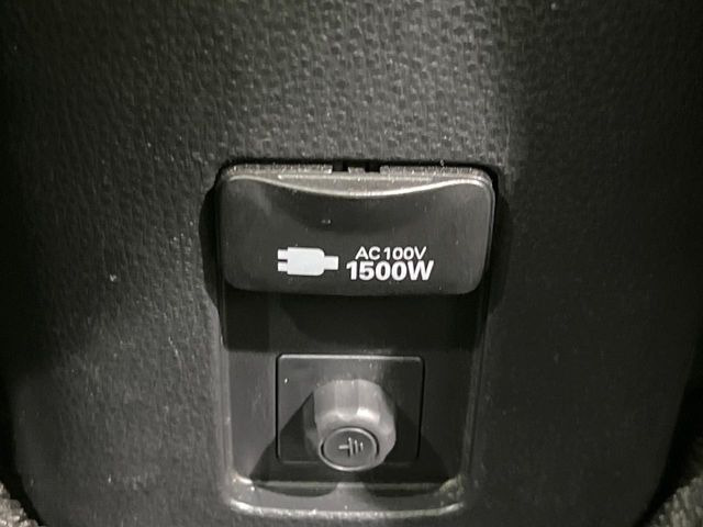 �y�A�N�Z�T���[�R���Z���g�z�L�����v��X�|�[�c�A�A�E�g�h�A�ł̃A�N�e�B�r�e�B�͂������A�ЊQ�E��d�̍ۂɏ����ɂ��Ȃ�AC100V�R���Z���g�𑕔���P�[�^�C��^�u���b�g�A�Q�[���@��̏[�d�ɂ���