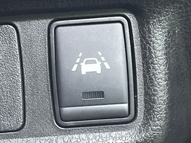 �y�C���e���W�F���gLI�z���s���̎Ԑ�����͂ݏo�������Ȏ��A�x�����Ƌ��ɃX�e�A�����O�ƃu���[�L�𐧌䂵�A�Ԑ����𑖍s����l�ɃA�V�X�g�B�����S�ȉ^�]���T�|�[�g���Ă���܂�!