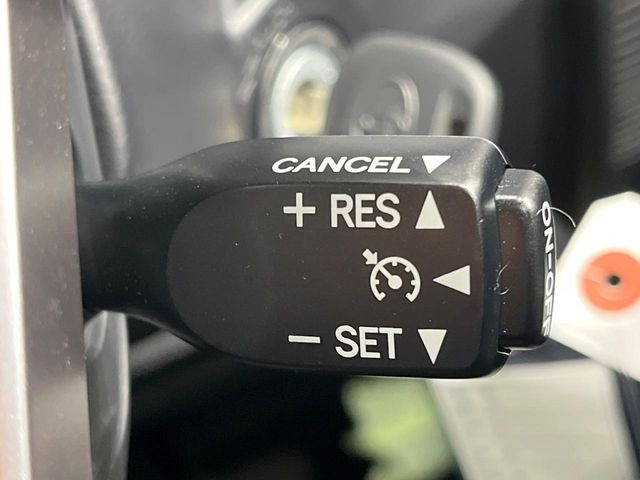 �y�N���[�Y�R���g���[���z�������H�����N���N���s�B�A�N�Z���𗣂��Ă���葬�x�ő��s���ł��A�������^�]���̕��S���y��!�����E�������ȒP�ȃX�C�b�`����Œ����ł��܂��B