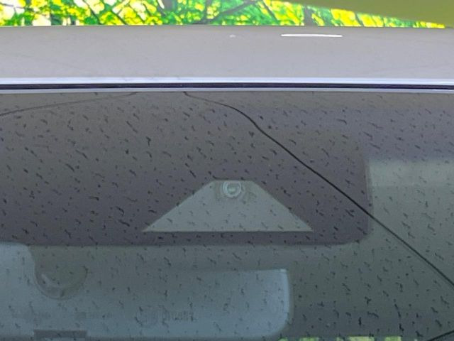 �y�C���e���W�F���g�G�}�[�W�F���V�[�u���[�L�z�t�����g�J�����őO���̎ԗ�����s�҂����m�B�Փ˂������Ȏ��͏Փ˔�Q�y���u���[�L���쓮�A�Փˉ�����T�|�[�g�B�����S�Ƀh���C�u�����y���݂��������܂��B