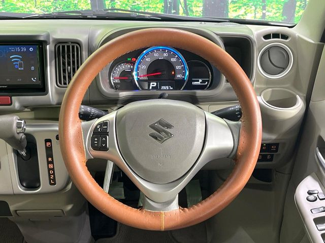 ステアリングも使用感が少なく、きれいな状態となっております♪