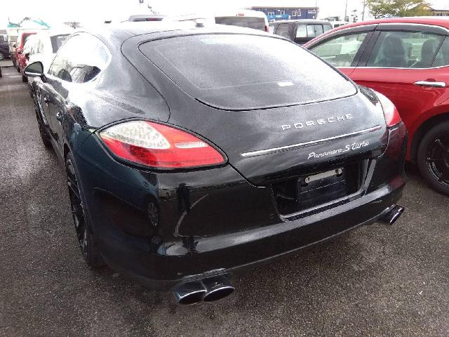 パナメーラS ハイブリッド