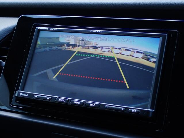 �o�b�N�J���������ڂ��Ă���܂��B