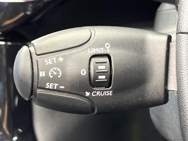 ●オートクルーズコントロール:高速道路や自動車専用道路等にて、定速巡航が可能となる便利な機能です。長距離移動の際でも疲れにくく便利にお使いいただけます♪