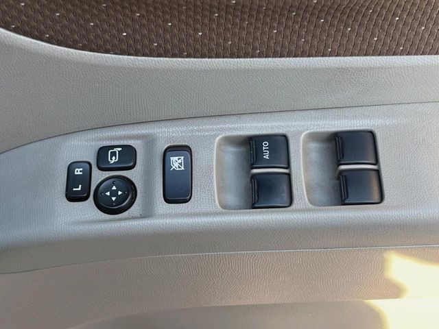 �y�d���i�[�~���[�z�T�C�h�~���[�͓d���i�[���ƂȂ��Ă���A�������ԏ�ł��L�Y�������X�N��}�����܂��B