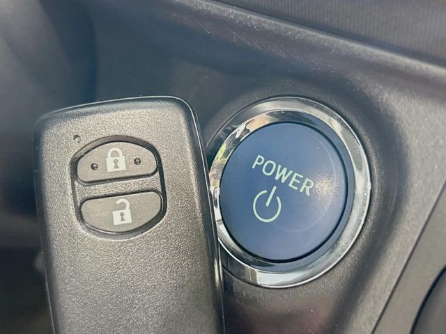 �y�X�}�[�g�L�[�z�J�o����|�P�b�g�ɓ��ꂽ�܂܂ł��h�A�̎{���E�������\�ȃX�}�[�g�L�[�𑕔��B�G���W���̃I���E�I�t�����J�M�����o���K�v����������Ƃ��Ă��֗��ł���