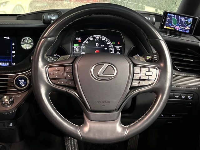 �y�����v�����X�e�A�����O�z�㎿�Ȋv���g�p���邱�ƂŁA��ɂ����������݂ƂĂ��^�]���₷���n���h���ł���