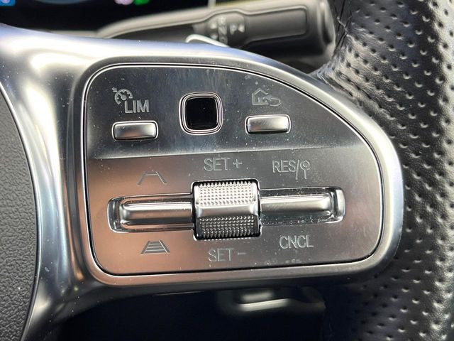 ���f�B�X�g���j�b�N�v���X:�s�s�A�x�O�A�������H�Ȃǂ̑��s���ɁA�X�e���I�}���`�p�[�p�X�J�����ƃ��[�_�[�Z���T�[�ɂ��A�O���Ԃ�F�����đ��x�ɉ������Ԋԋ������ێ����鎟����̃N���R��!