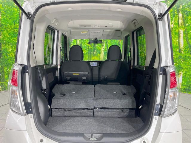 普段のお買い物や通勤、送迎等に十分な荷室スペースを確保しております。セカンドシートを倒すと、大きな荷物の積載も可能です♪