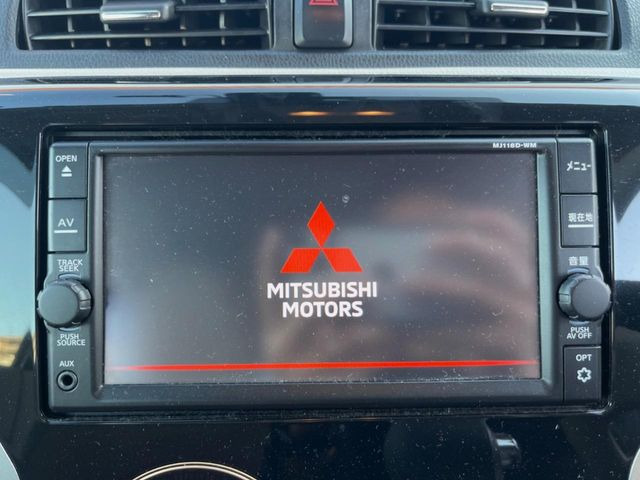 �y�����i�r�z�l�C�̏����i�r�𑕔����Ă���܂��B�i�r�̎g���₷���͂������A�I�[�f�B�I�@�\���[��!�L�����v�◷�s�͂������A�ʋ΂┃�����ȂǕ��i�̃h���C�u���y�����Ȃ�͂���