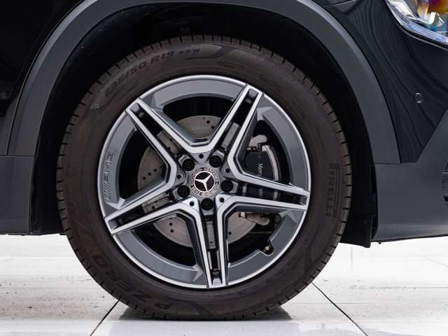 ���X�͍����A���Ԑ��X�����炱�������ɗ͂����Ă��܂��B�J�X�^���˗��͂��Ƃ��e��R�[�f�B���O��Ƃ�Ԍ������ȂǁA���������̂��q�l���炨�₢���킹������A���p���𒸂��Ă���܂��B