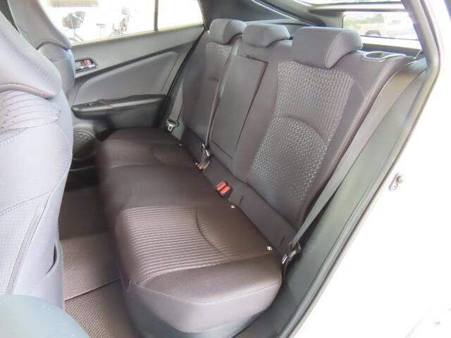 リヤシートも状態良好♪是非一度ご来店いただき、実際に座ってみてくださいね!