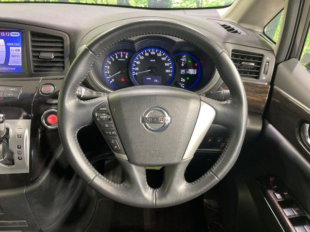 �y�����v�����X�e�A�����O�z�㎿�Ȋv���g�p���邱�ƂŁA��ɂ����������݂ƂĂ��^�]���₷���n���h���ł���