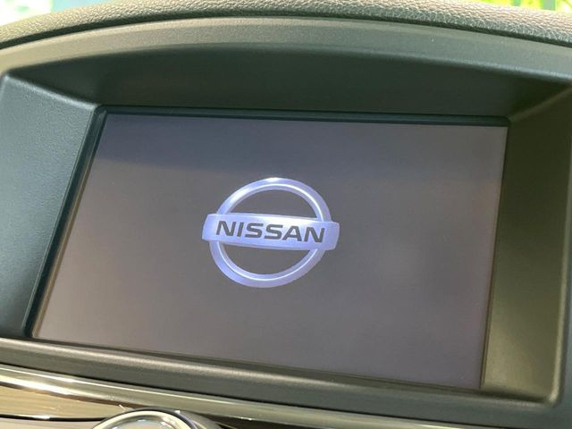 �y�����i�r�z�l�C�̏����i�r�𑕔����Ă���܂��B�i�r�̎g���₷���͂������A�I�[�f�B�I�@�\���[��!�L�����v�◷�s�͂������A�ʋ΂┃�����ȂǕ��i�̃h���C�u���y�����Ȃ�͂���