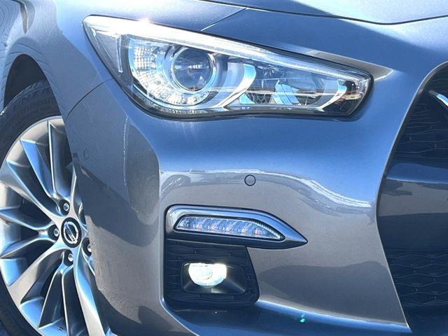 �yLED�w�b�h���C�g�z���V����ԑ��s�����ǍD�Ȏ��E���m�ۂ����S���ĉ^�]�ł��鍂�P�xLED�w�b�h���C�g�𑕔�!�_�����x�������A����d�͂��}�����Ă��܂��B