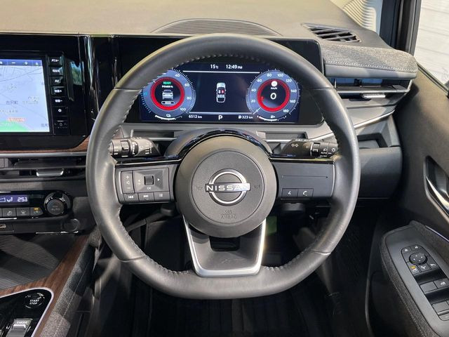 �y�����v�����X�e�A�����O�z�㎿�Ȋv���g�p���邱�ƂŁA��ɂ����������݂ƂĂ��^�]���₷���n���h���ł���