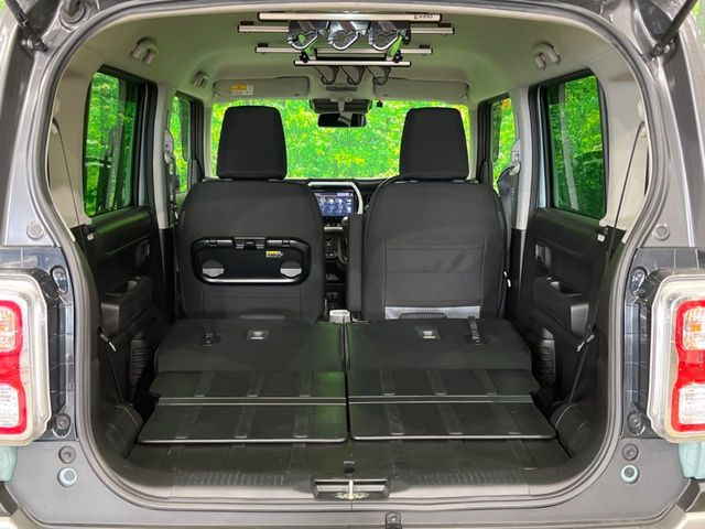 普段のお買い物や通勤、送迎等に十分な荷室スペースを確保しております。セカンドシートを倒すと、大きな荷物の積載も可能です♪