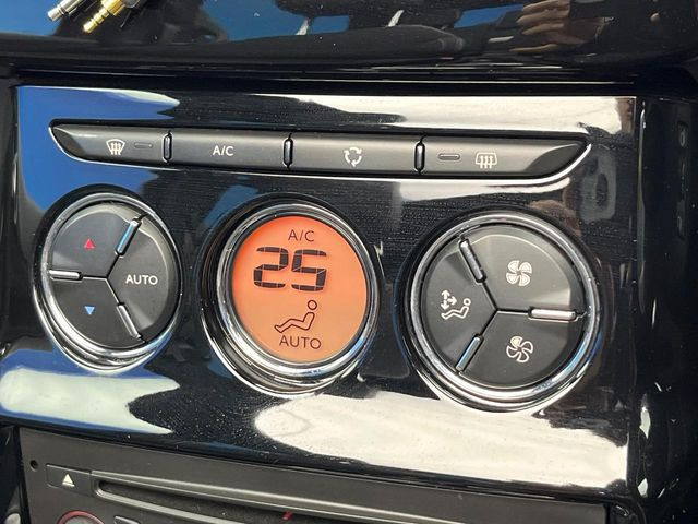 ●オートエアコン:最適な温度を保つようにオートで調節可能です♪