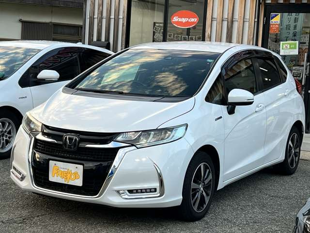 当店は兵庫県にある『ハイブリッドコンパクトカー専門店』です!県外のお客様も大歓迎です♪全国に納車可能ですので、お気軽にお問合せください!!