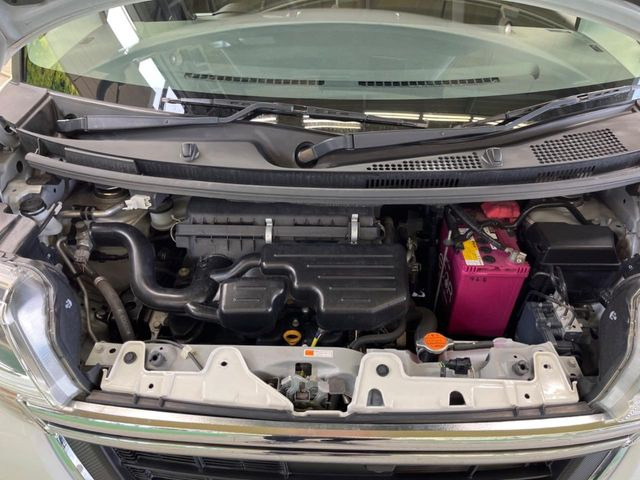 親切・丁寧な専門メカニックスタッフが応対!・車検・点検整備・事故等の修理などアフターサービスも安心。お車のカスタマイズもネクステージのサービススタッフまでご相談ください!