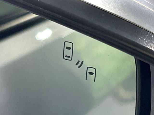 �y�����r�[�N���f�B�e�B�N�V�����z���s���A�h�A�~���[�̎��p�ɂȂ�₷���ӏ��Ɍ㑱�Ԃ��ڋ߂���ƃT�C�h�~���[�t�߂Ɍx����\���A�h���C�o�[�ɒ��ӊ��N�ƁA����̍ۂ̓n���h��������A�V�X�g�����܂��B