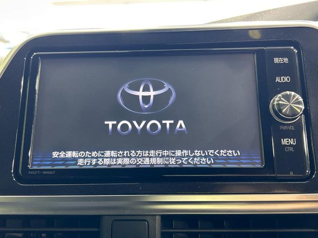 �y�����i�r�z�l�C�̏����i�r�𑕔����Ă���܂��B�i�r�̎g���₷���͂������A�I�[�f�B�I�@�\���[��!�L�����v�◷�s�͂������A�ʋ΂┃�����ȂǕ��i�̃h���C�u���y�����Ȃ�͂���