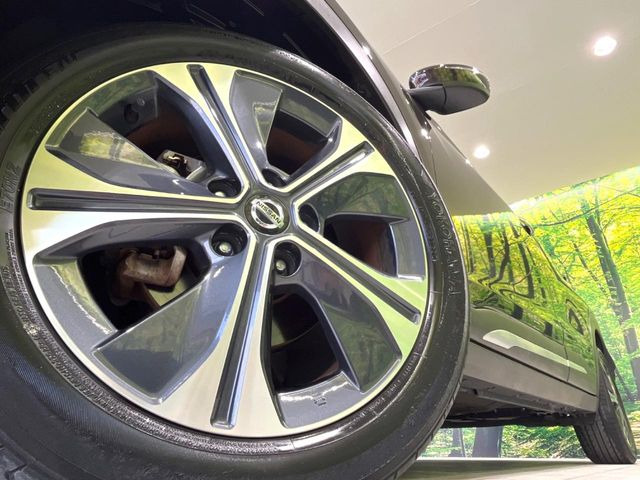 �y����17�C���`�A���~�z�C�[���z�O�ςɃ}�b�`���������A���~�z�C�[���𑕒����Ă���܂��B�e��ЊO�A���~�z�C�[����A�X�^�b�h���X�^�C�����戵�����Ă���܂��B���񂲑��k����������