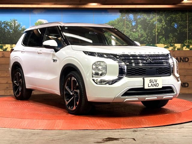 高透明度のガラス皮膜で撥水はもちろん、上質なツヤ・光沢を実現。紫外線や酸性雨から大切な愛車を保護し、色あせ・劣化を防止。「弾スプラッシュコート」、「弾プリミッサコート」からお選びいただけます。