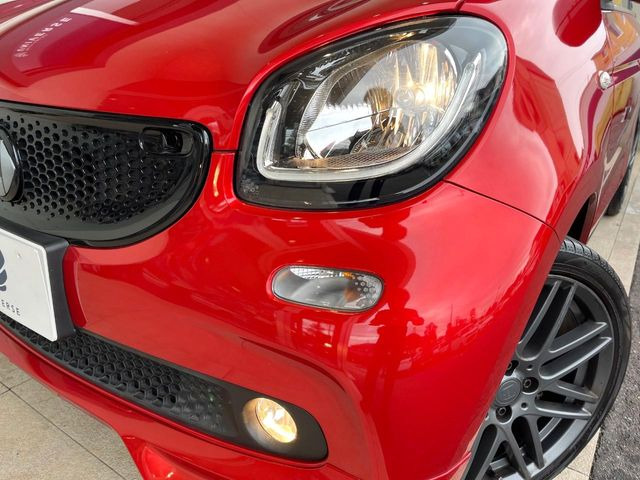 ●ヘッドライト:くすみなくきれいな状態を維持しております。