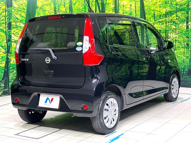 ☆全国のネクステージからお取り寄せが可能※!遠方の店舗に展示してあるクルマが気になる場合も、最寄りの店舗でご覧いただくことが可能です!是非私たちに要望をお聞かせください!※別途費用