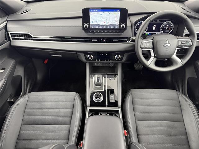 アウトランダーPHEV2.4 ブラック エディション 4WD