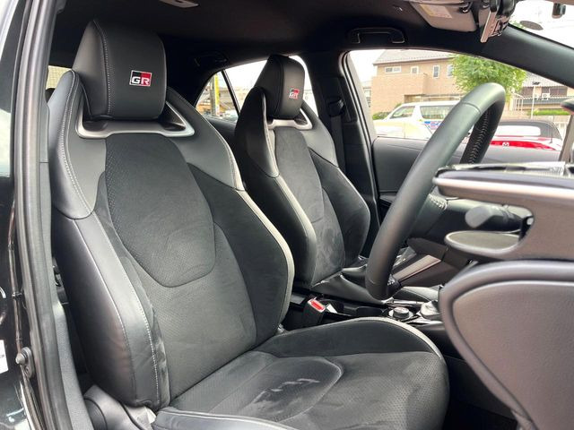 �y�n�[�t���U�[�V�[�g�z�������ƍ���S�n�𗼗������l�C�̃V�[�g���w�ʁE���ʂ̃t�@�u���b�N�f�ނ́A�ʋC���̗ǂ��⊊��ɂ����ɗD��Ă��܂��B�C���╞���ɍ��E���ꂸ���K�ɂ���肢�������܂��B