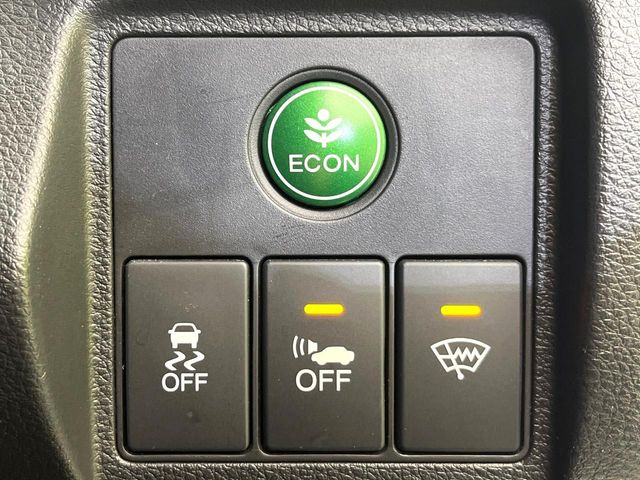 �y������h�~���u�z�ԗ��̉���������m����ƁA�����I�Ɏԗ��̐i�s������ۂ悤�Ɏԗ��𐧌䂵�܂��B�J�̓��ȂǊ���₷���H�ʏ󋵂ł����S�ȉ^�]���\�ł��B