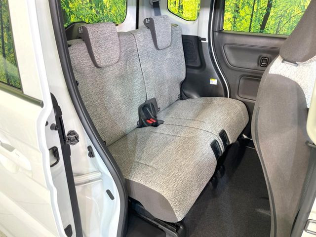 ���i���ȃI���W�i���t���A�}�b�g���I�v�V�����ɂĂ��p�ӂ��Ă���܂��B���D���ȃf�U�C����J���[�����Ԃɍ��킹�đI��ł����������Ƃ��ł��܂���